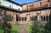 cortile dell'Abbazia di Chiaravalle della Colomba